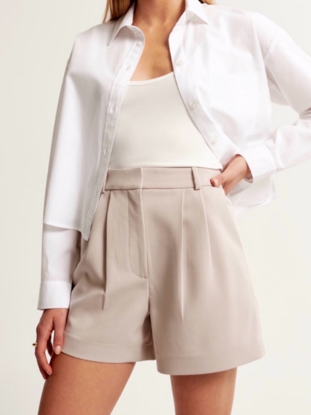 Abercombie Women’s High-Waist Pleated Beige Shorts